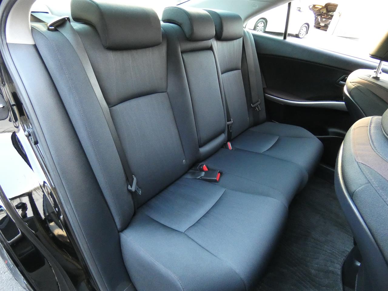 2016 Toyota Sai thumbnail