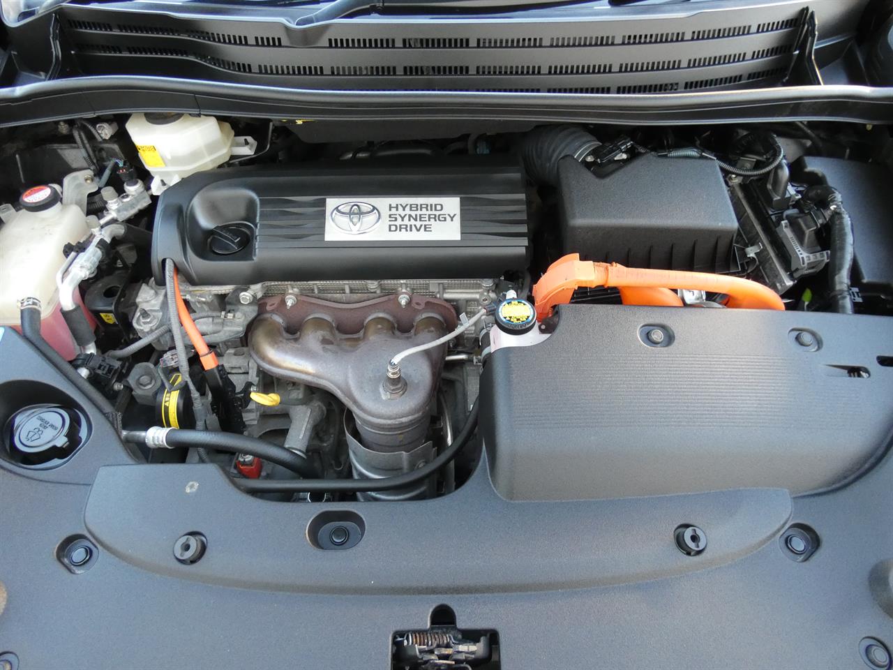 2016 Toyota Sai thumbnail