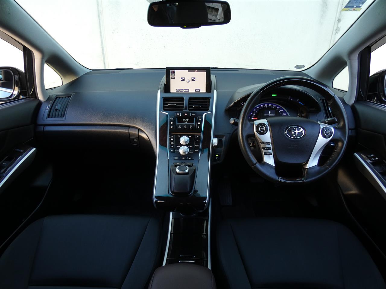 2016 Toyota Sai thumbnail