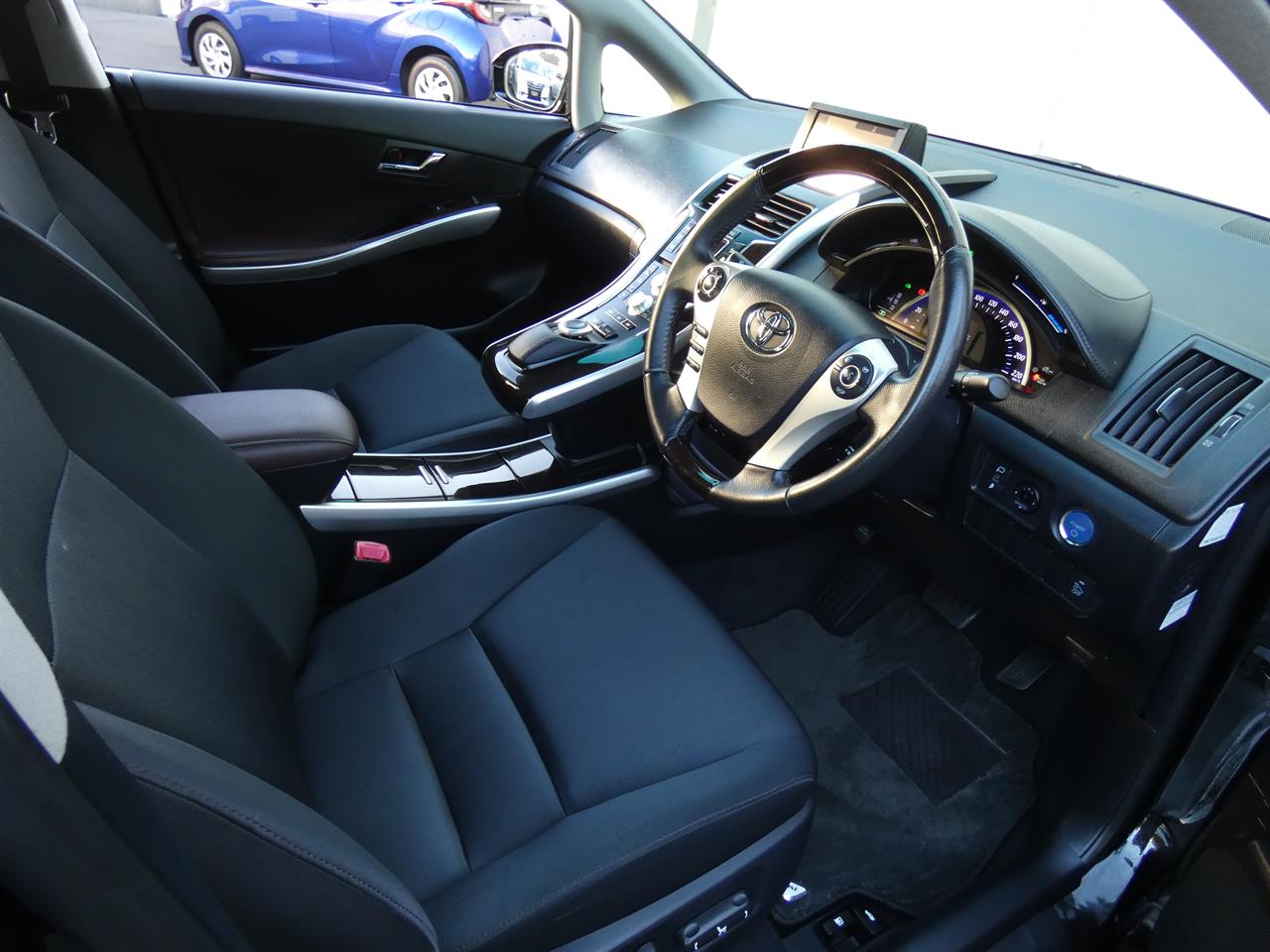 2016 Toyota Sai thumbnail