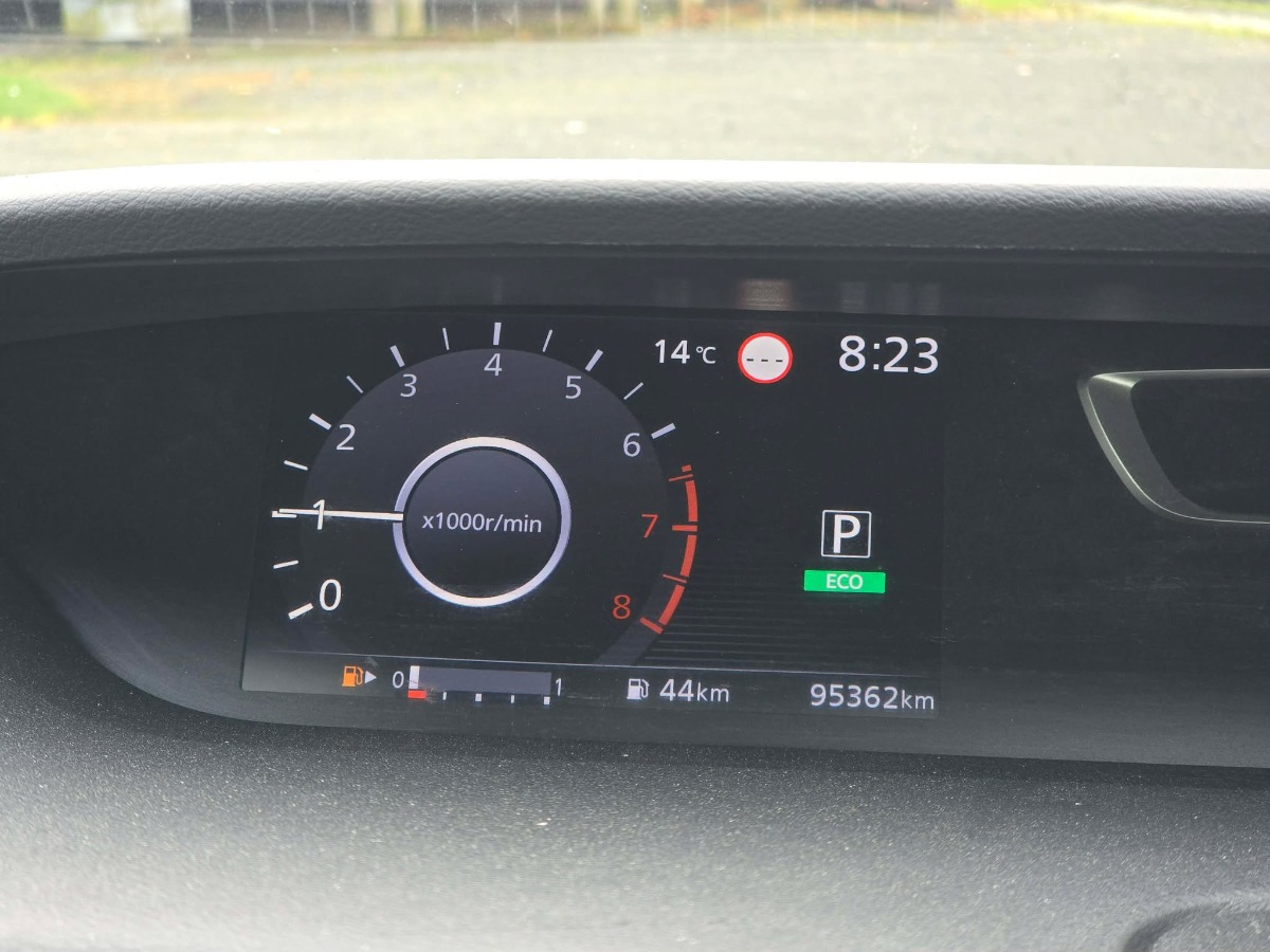 2019 Nissan Serena thumbnail