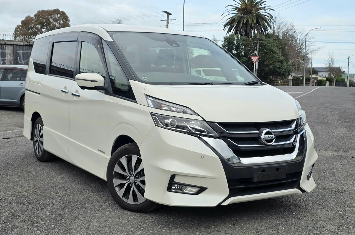 2019 Nissan Serena thumbnail