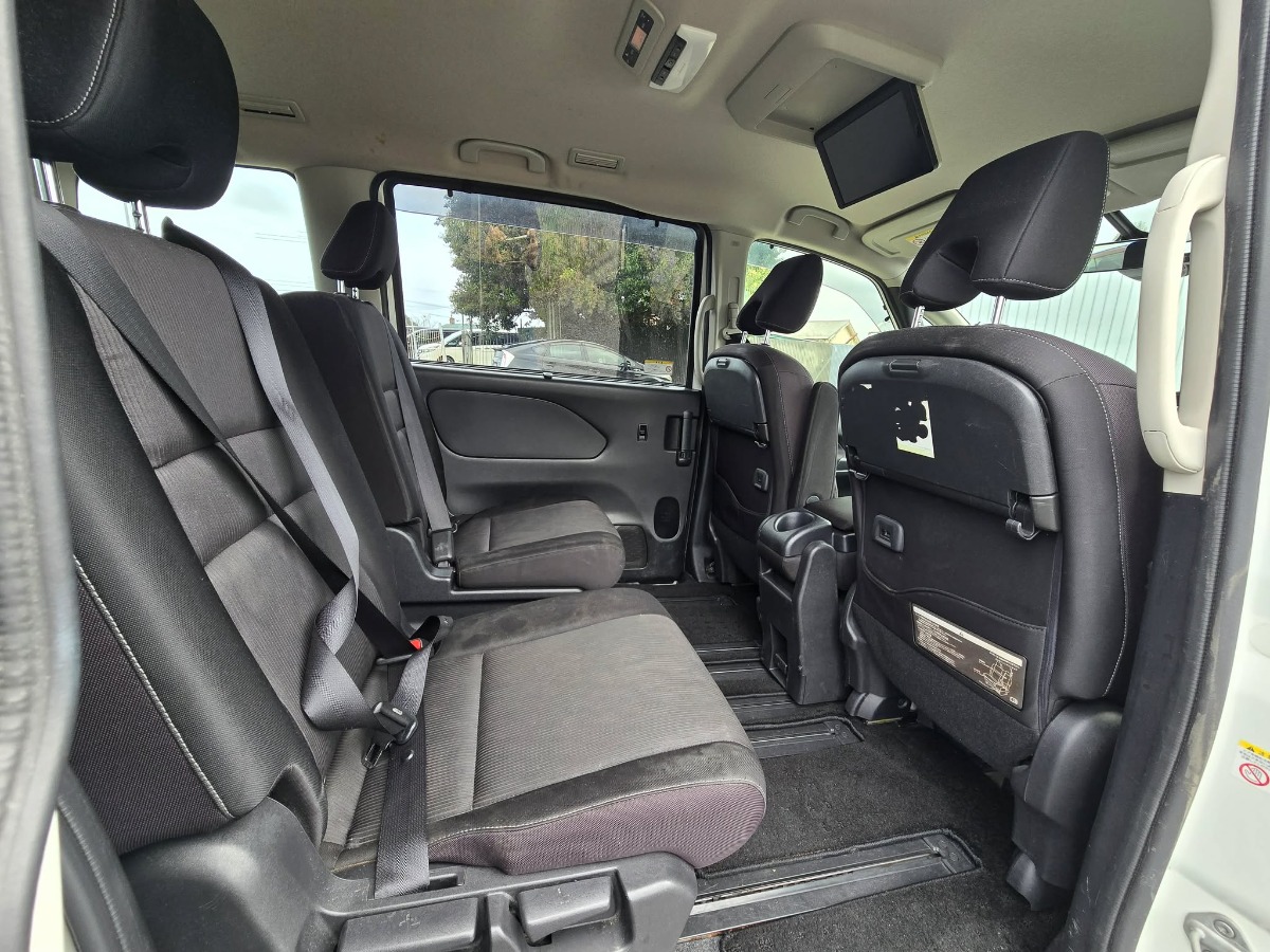 2019 Nissan Serena thumbnail