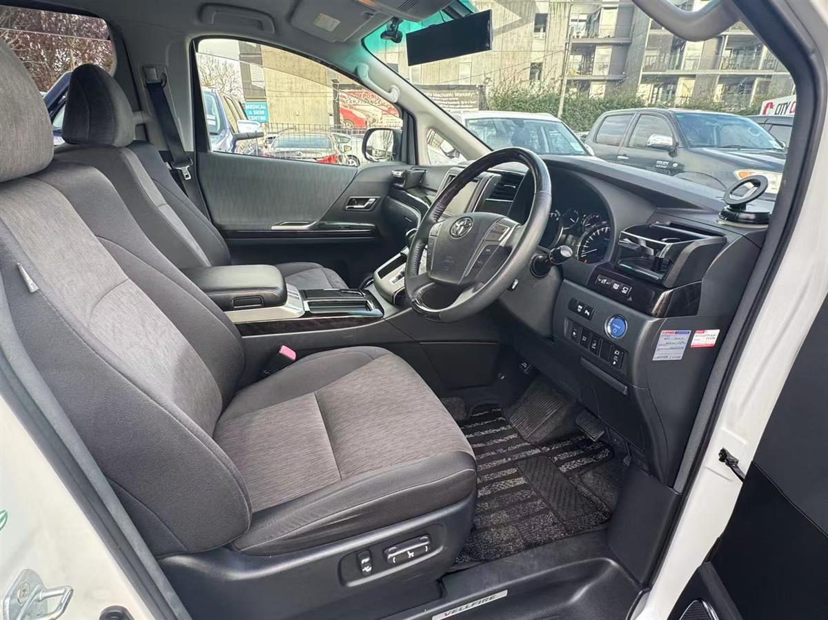 2012 Toyota Vellfire thumbnail