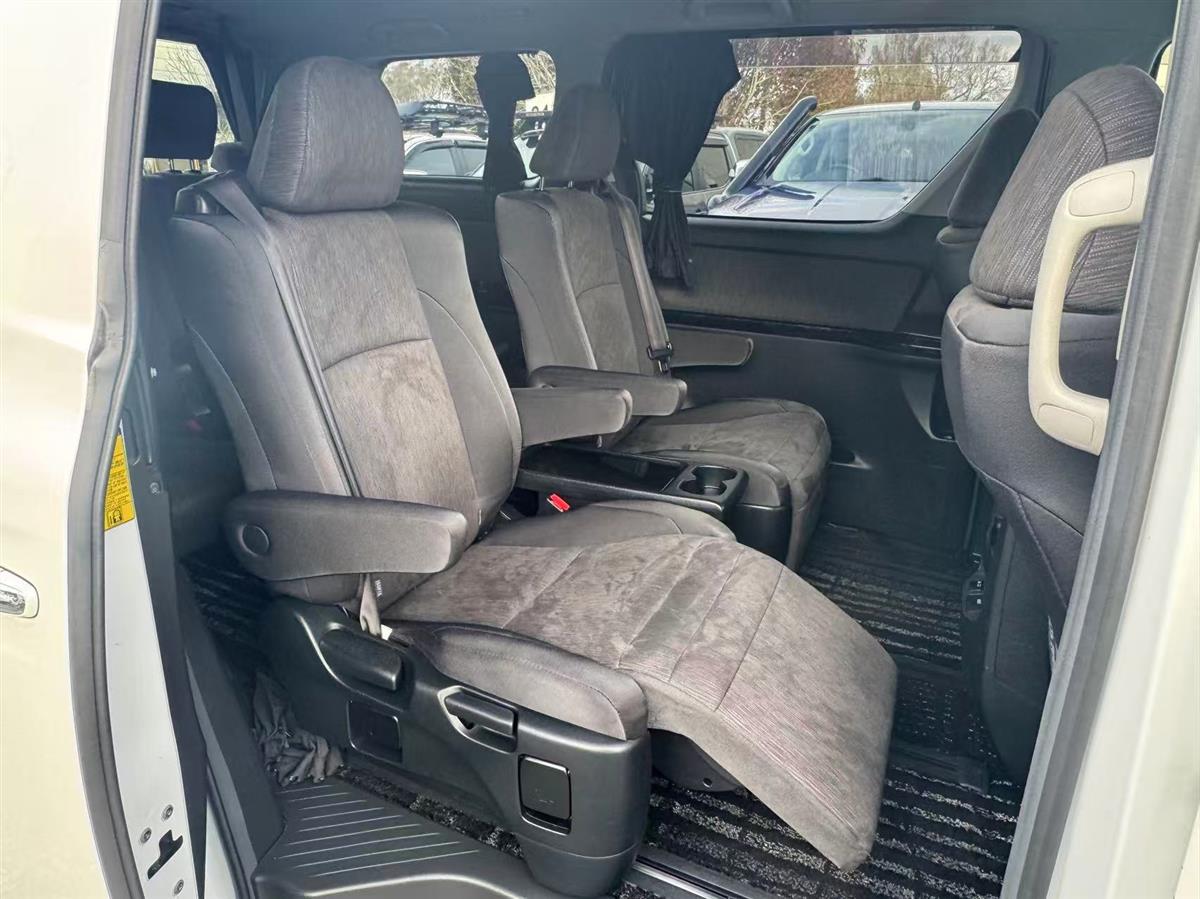 2012 Toyota Vellfire thumbnail