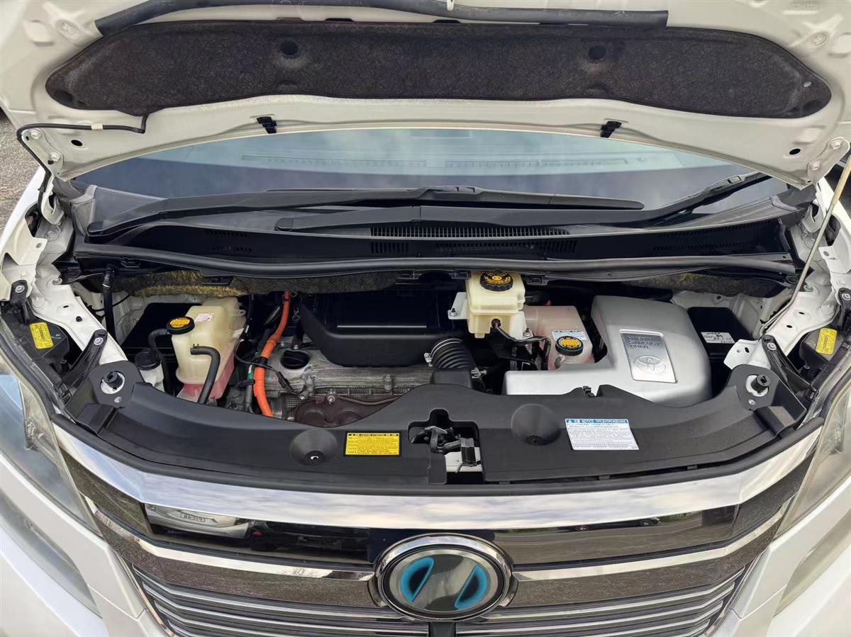 2012 Toyota Vellfire thumbnail