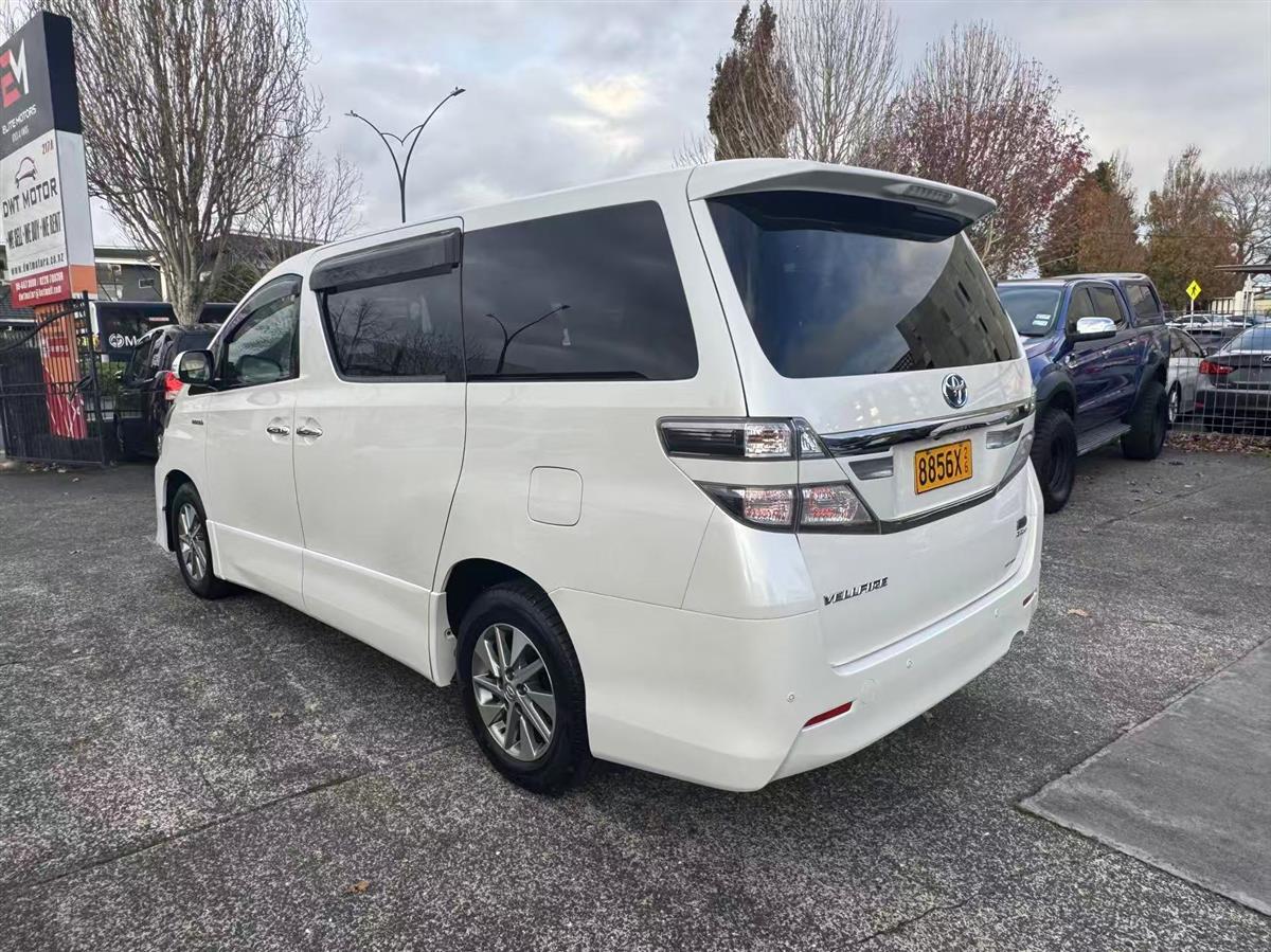 2012 Toyota Vellfire thumbnail