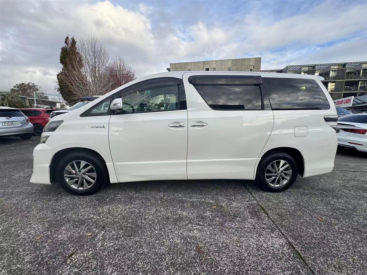 2012 Toyota Vellfire thumbnail