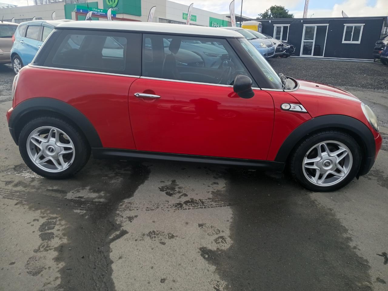 2008 Mini Cooper thumbnail