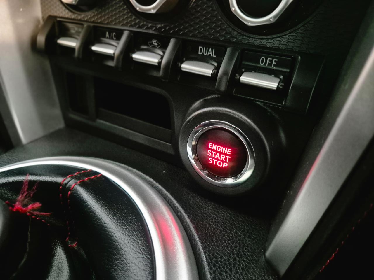 2015 Toyota 86 thumbnail
