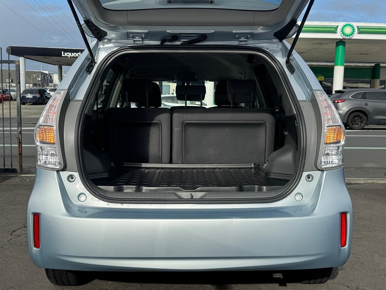 2014 Toyota PRIUS thumbnail