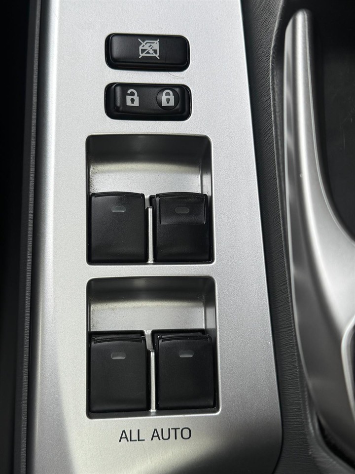 2014 Toyota PRIUS thumbnail
