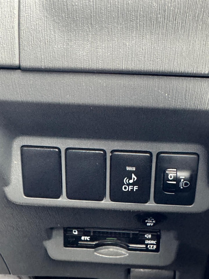 2014 Toyota PRIUS thumbnail