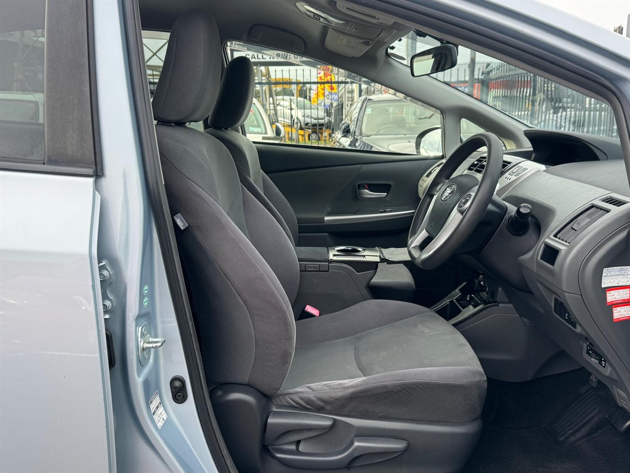 2014 Toyota PRIUS thumbnail