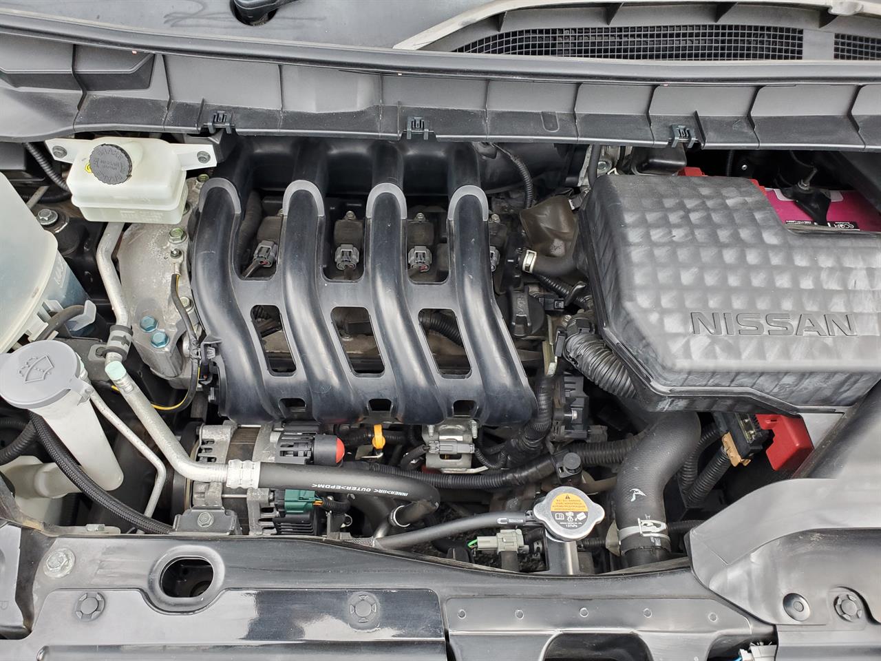 2017 Nissan Serena thumbnail