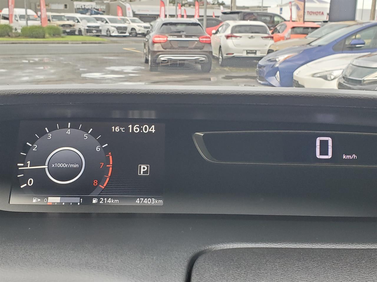 2017 Nissan Serena thumbnail