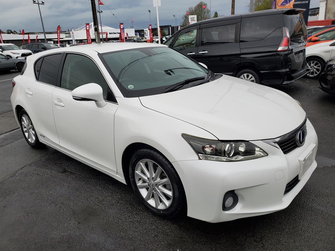 2012 Lexus CT200h thumbnail