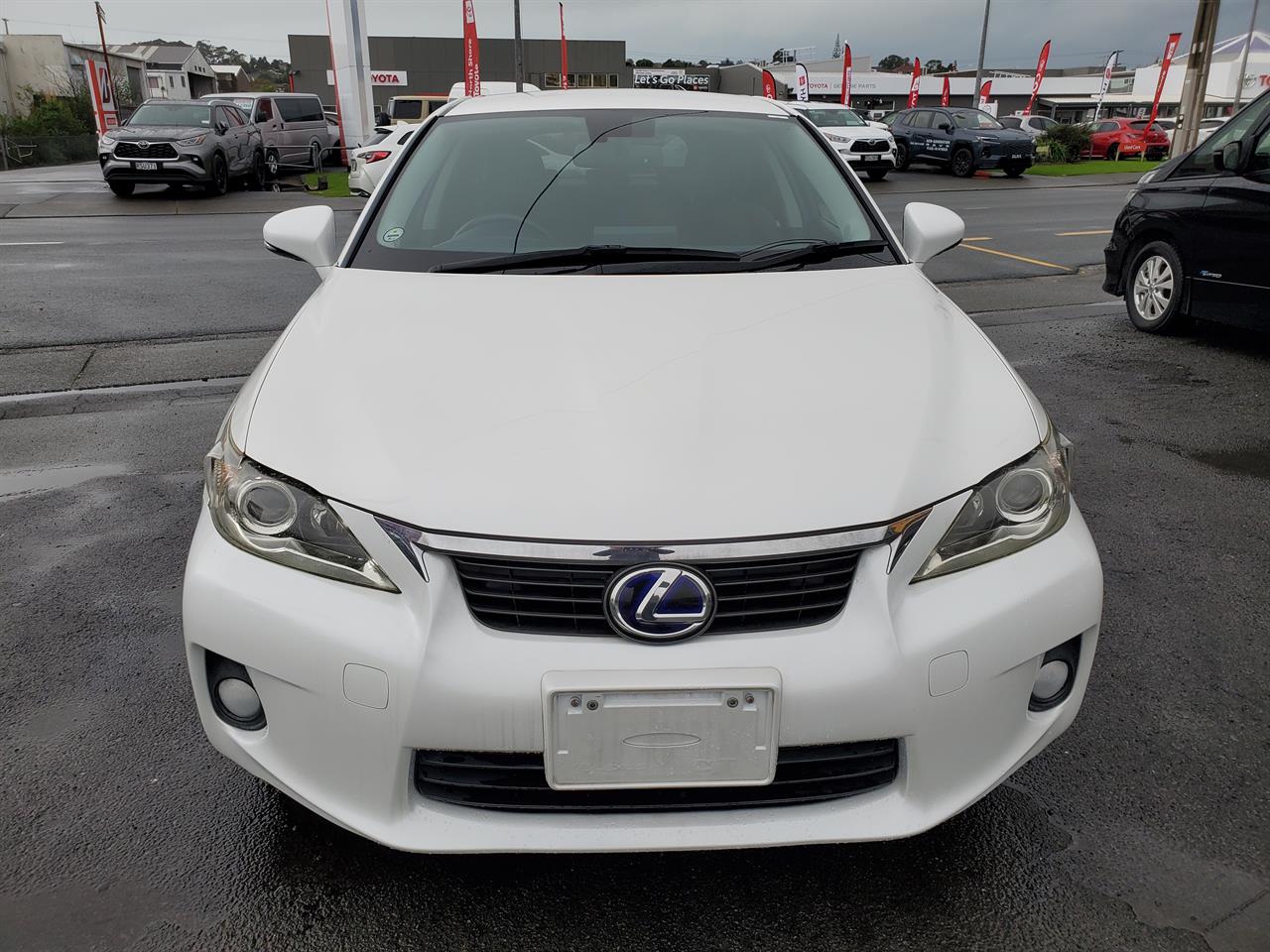 2012 Lexus CT200h thumbnail