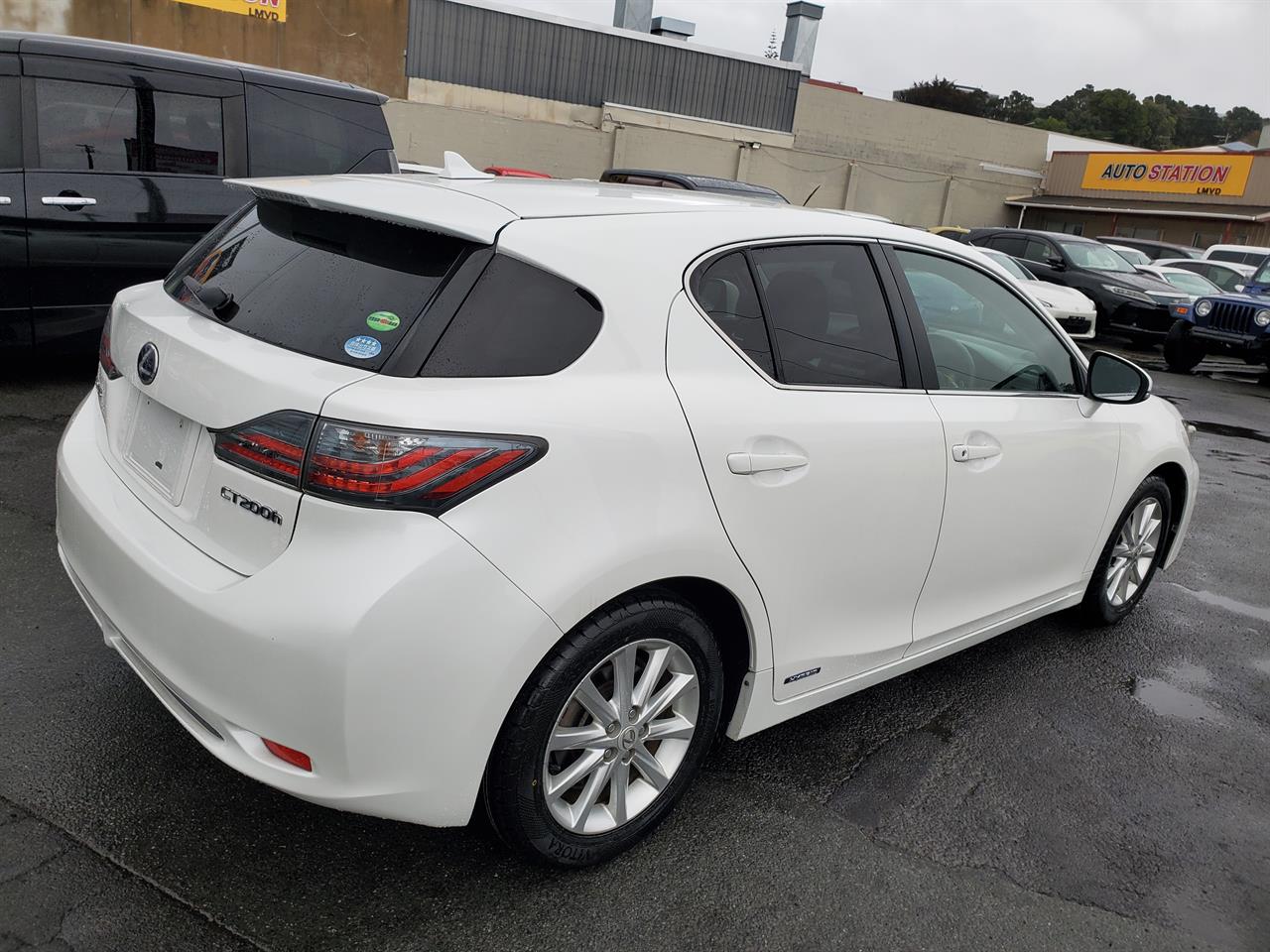 2012 Lexus CT200h thumbnail