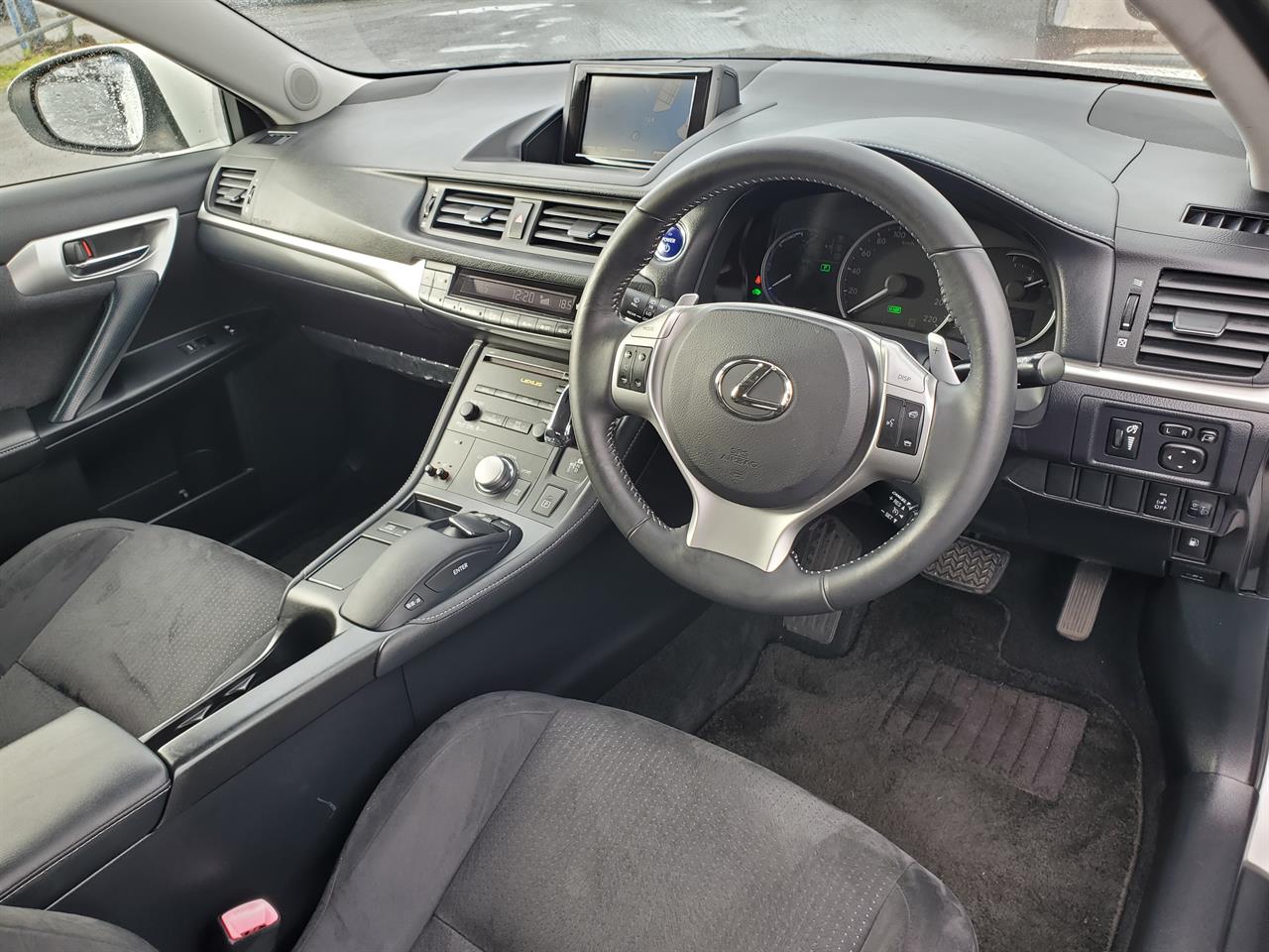 2012 Lexus CT200h thumbnail