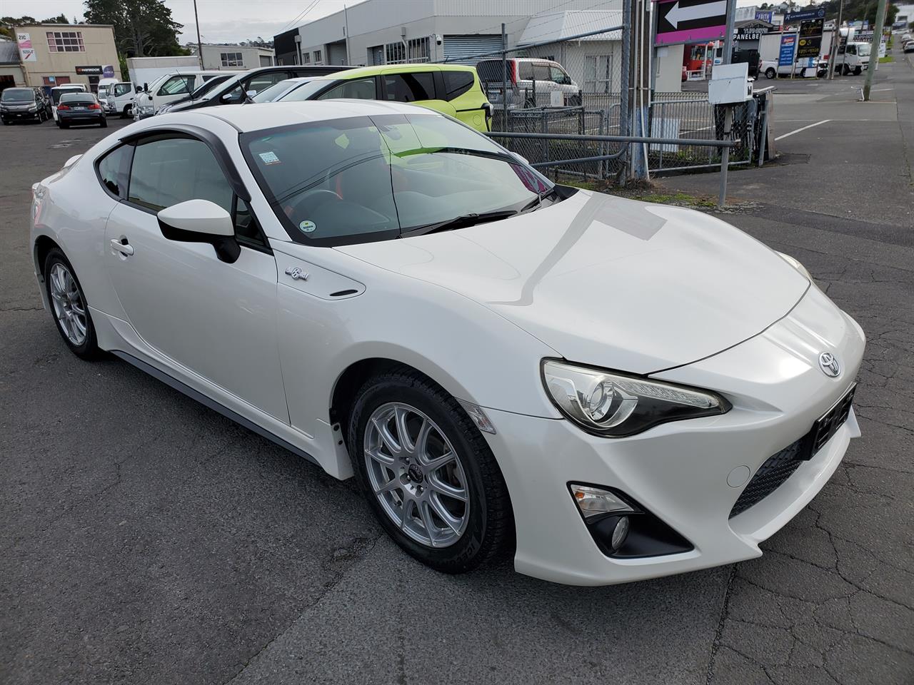 2012 Toyota 86 thumbnail