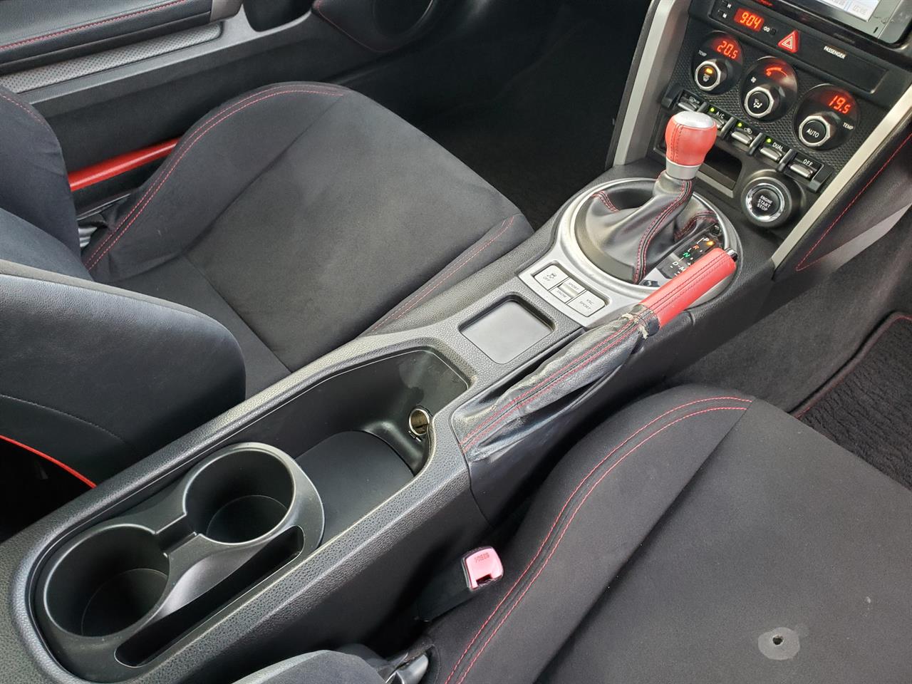 2012 Toyota 86 thumbnail