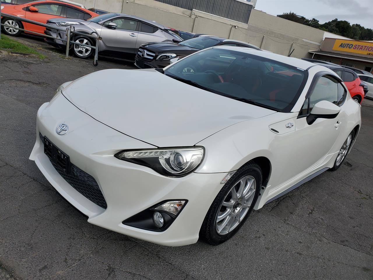 2012 Toyota 86 thumbnail
