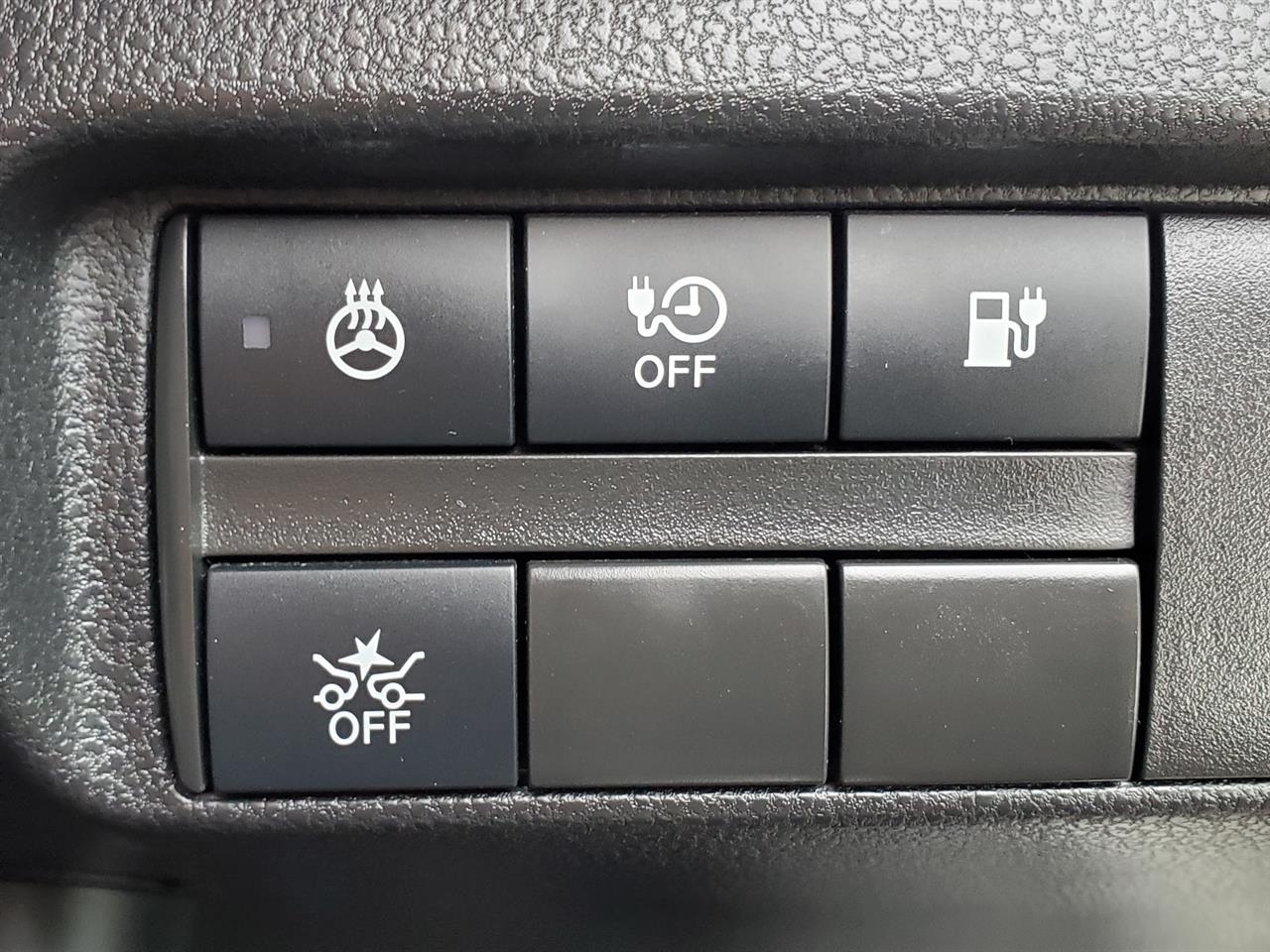 2022 Nissan Leaf thumbnail