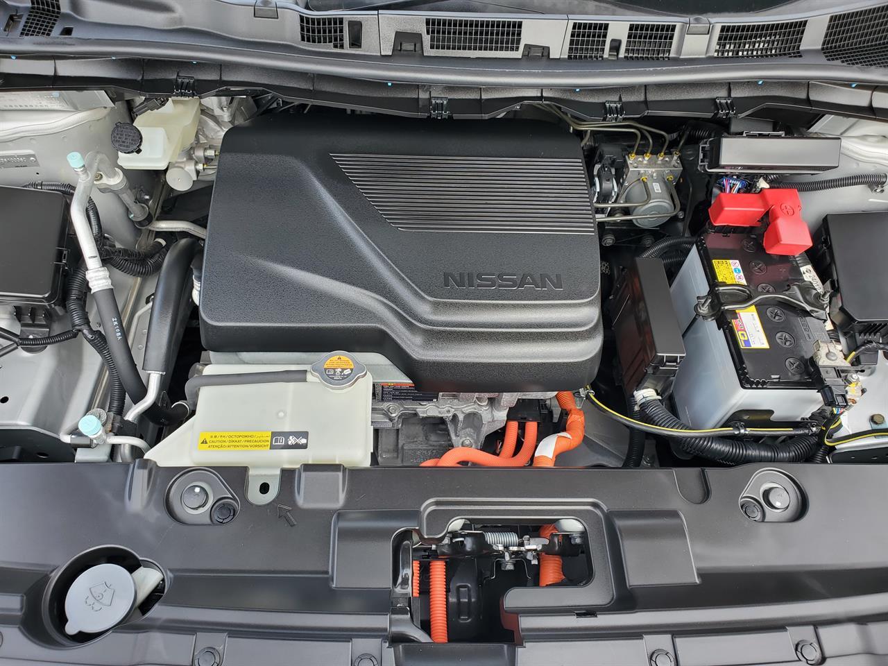 2021 Nissan Leaf thumbnail