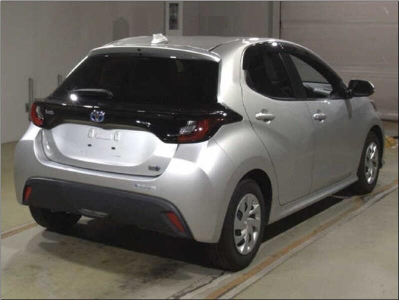 2021 Toyota YARIS thumbnail