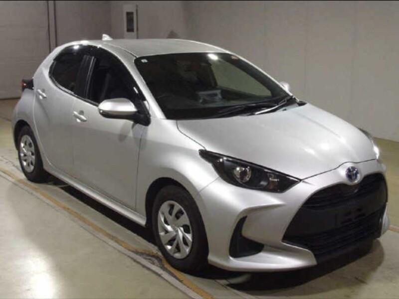 2021 Toyota YARIS thumbnail