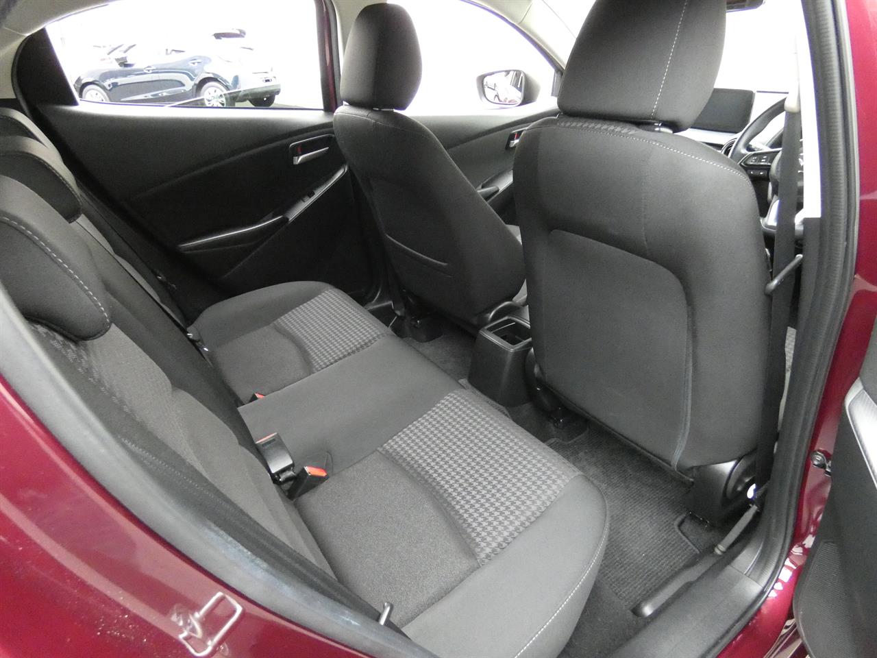 2017 Mazda DEMIO thumbnail