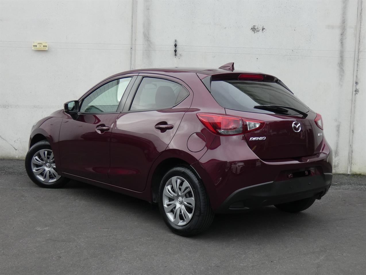 2017 Mazda DEMIO thumbnail