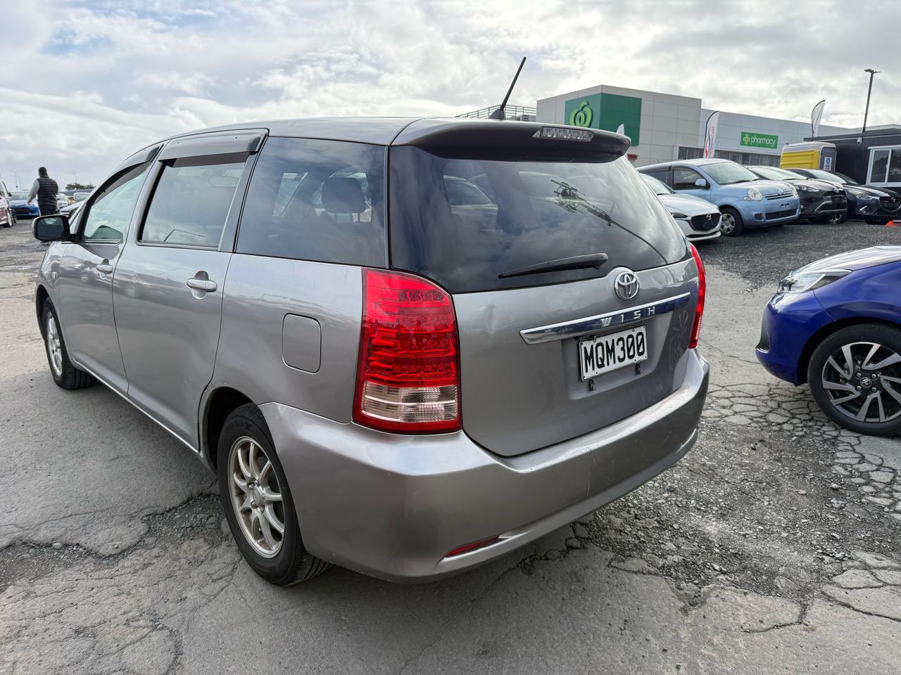 2007 Toyota Wish thumbnail