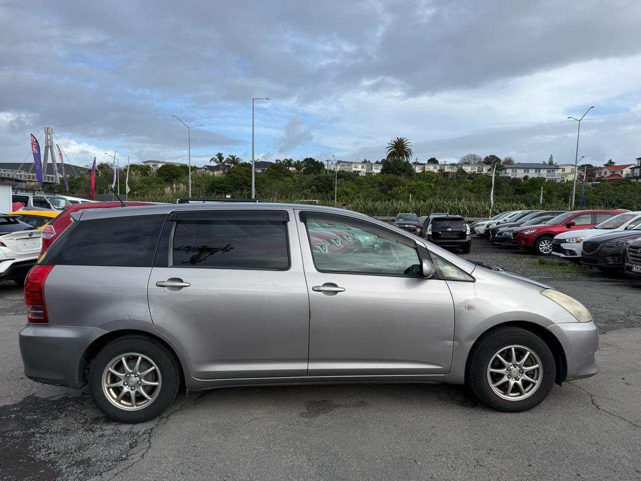 2007 Toyota Wish thumbnail