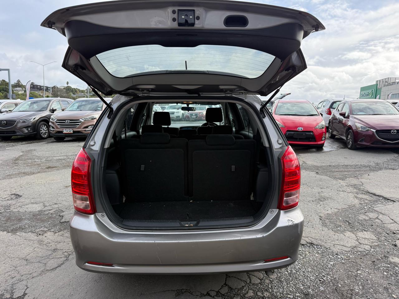 2007 Toyota Wish thumbnail