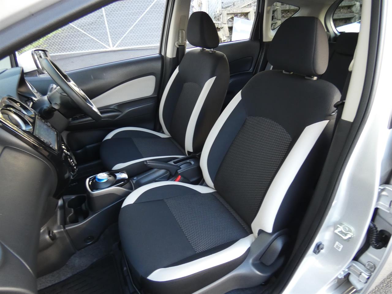 2021 Nissan NOTE thumbnail