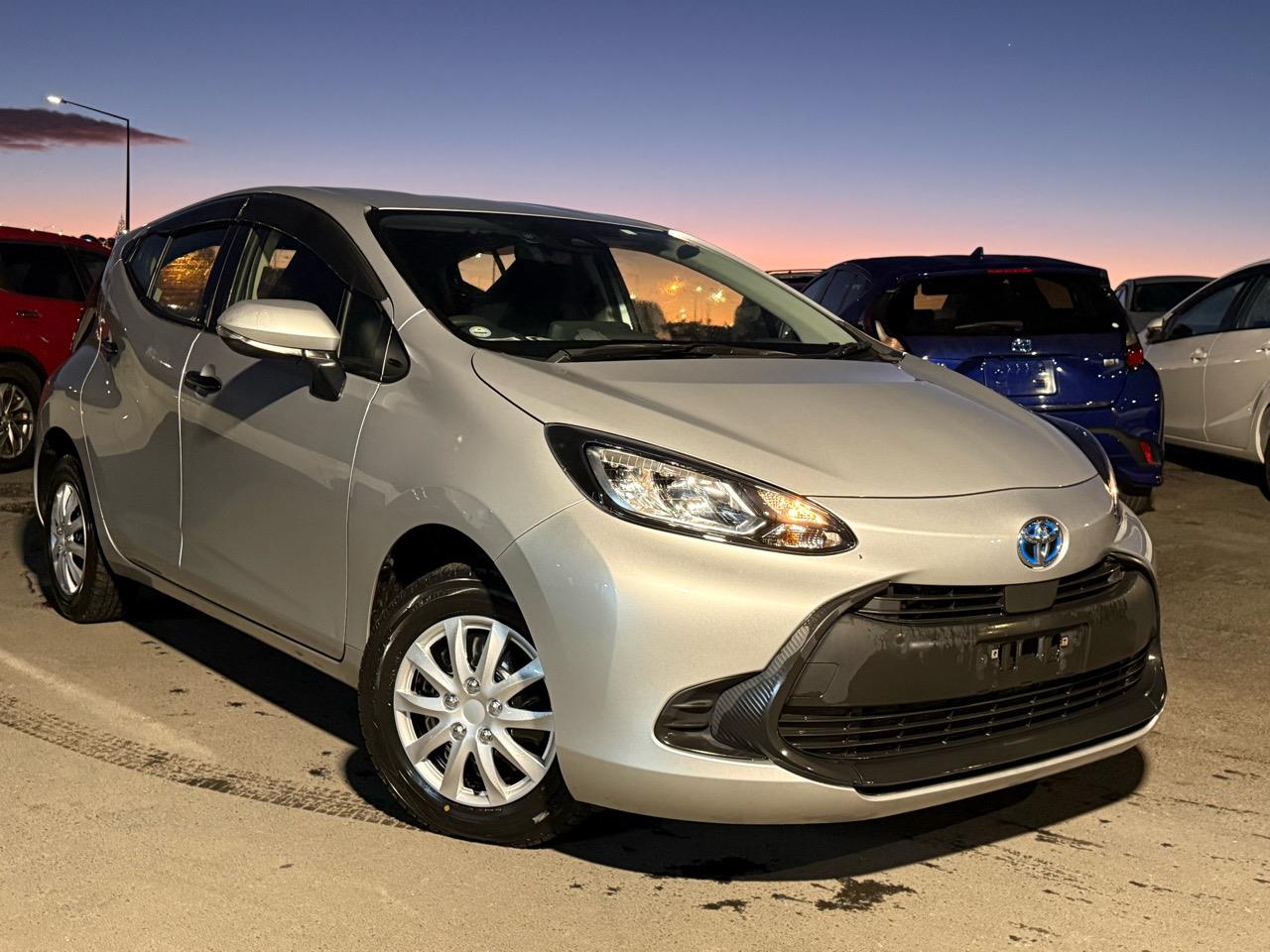 2023 Toyota Aqua thumbnail