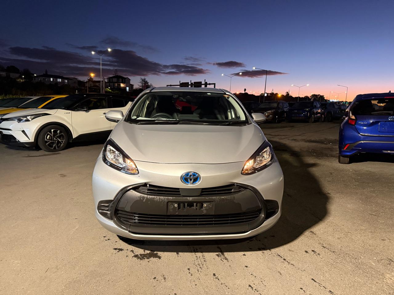 2023 Toyota Aqua thumbnail