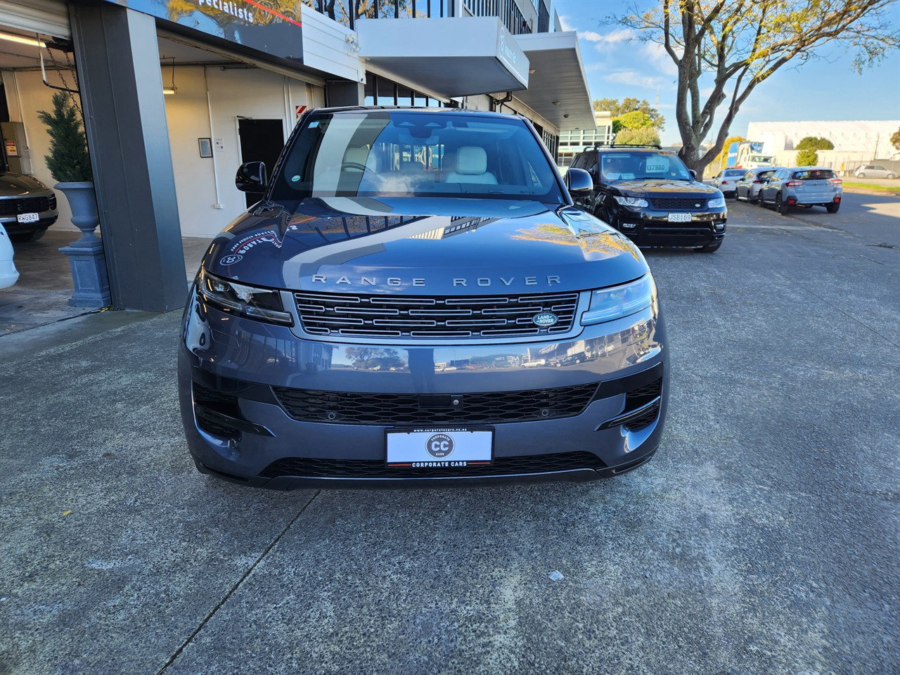 2023 Land Rover Range Rover Sport thumbnail