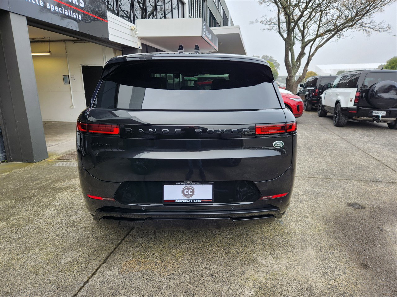 2023 Land Rover Range Rover Sport thumbnail