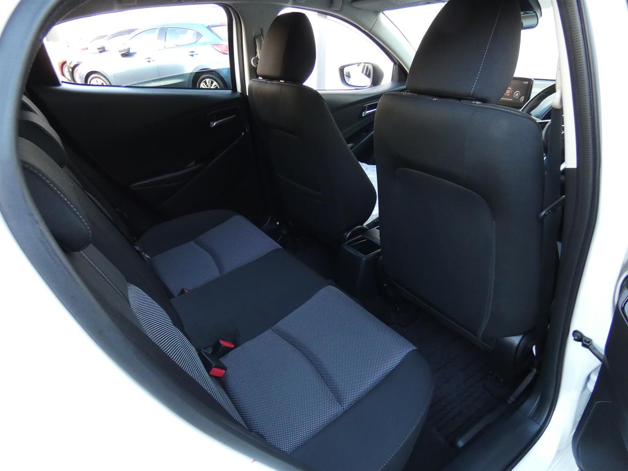 2017 Mazda DEMIO thumbnail