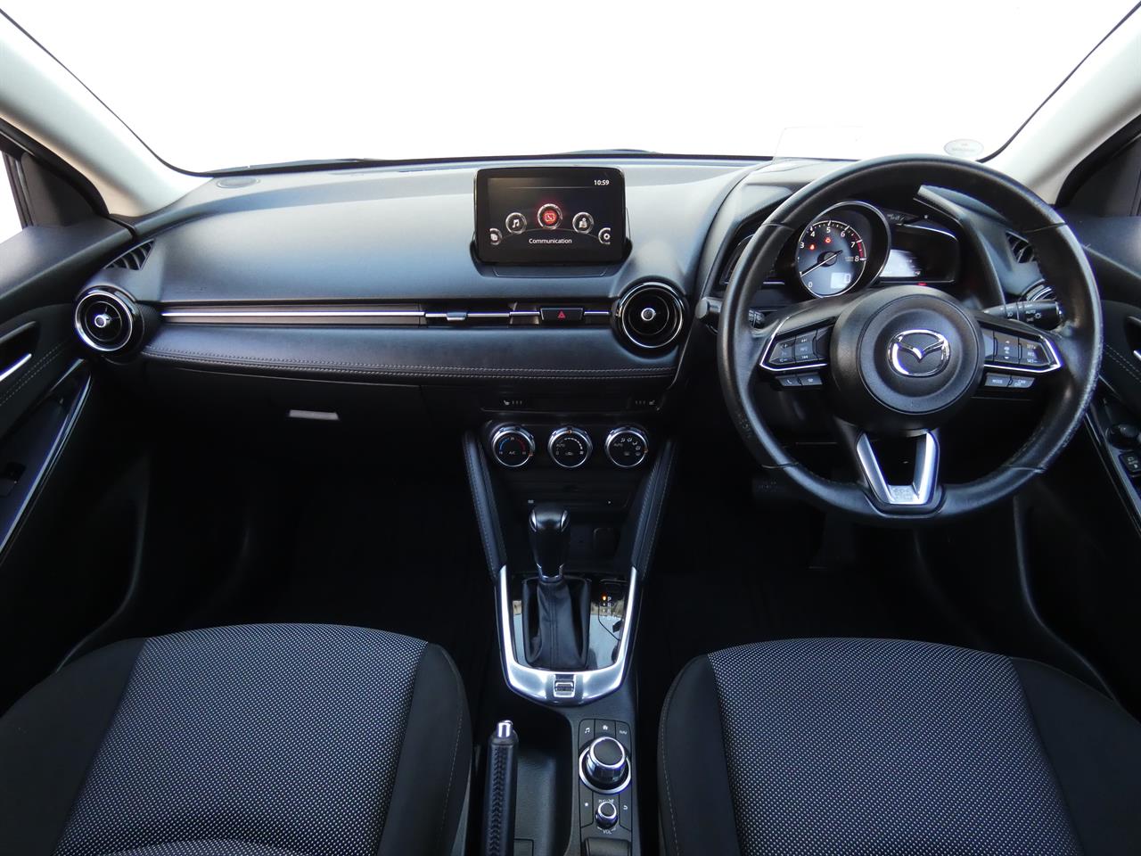 2017 Mazda DEMIO thumbnail