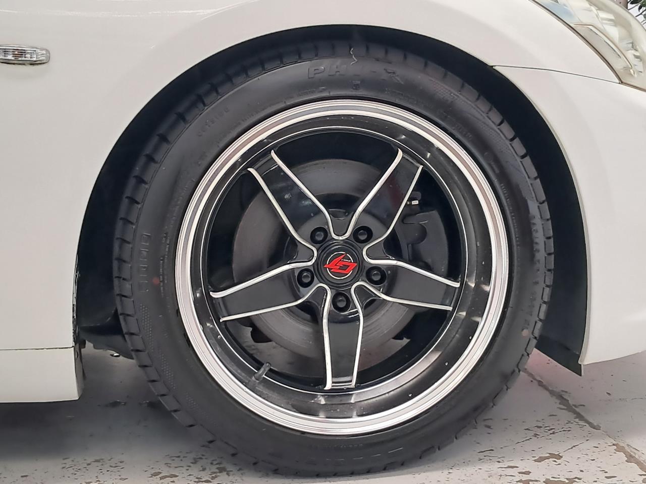 2010 Nissan Skyline thumbnail