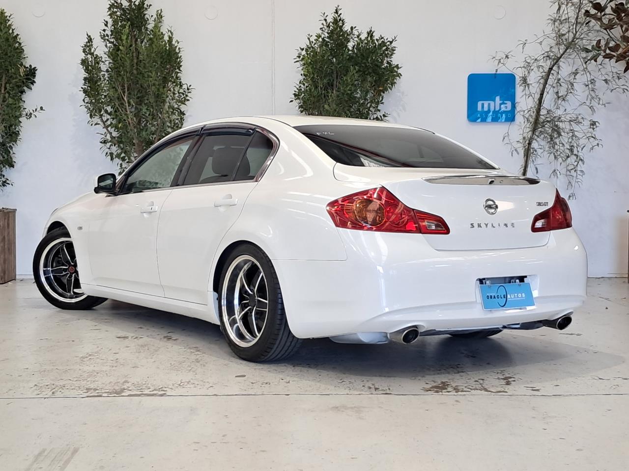 2010 Nissan Skyline thumbnail