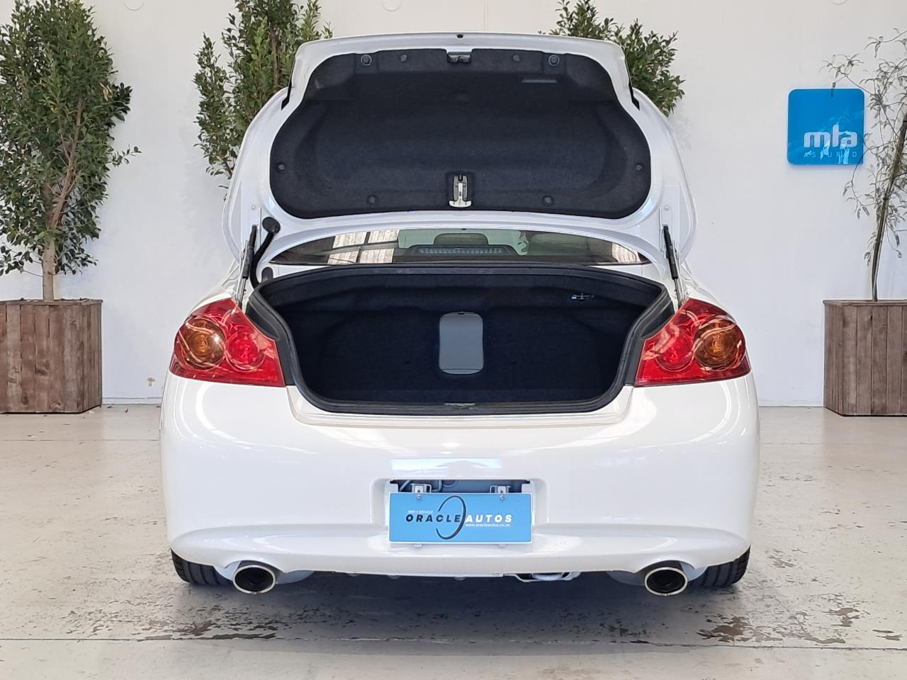 2010 Nissan Skyline thumbnail