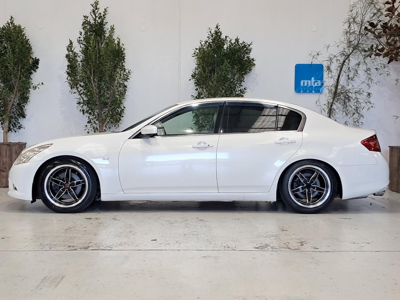 2010 Nissan Skyline thumbnail