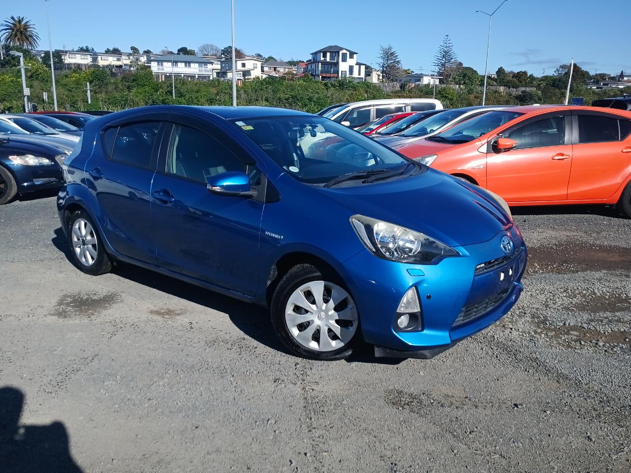 2014 Toyota Aqua thumbnail