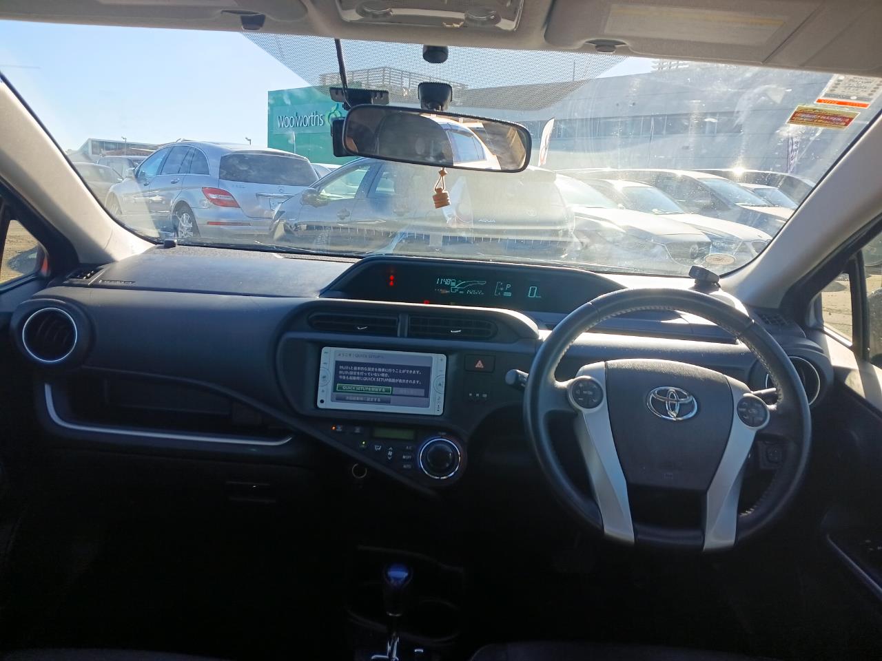2014 Toyota Aqua thumbnail