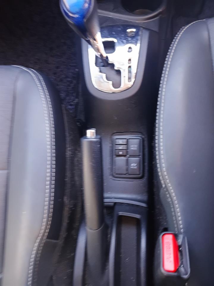 2014 Toyota Aqua thumbnail
